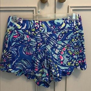 Lilly Pulitzer Dahlia shorts 4”